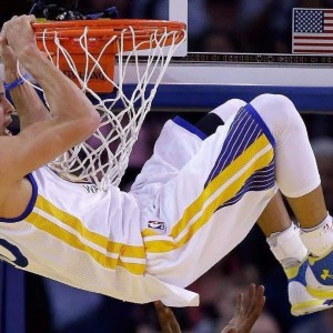 开云app-拜仁火力全开，击退博卡青年，拜仁进攻